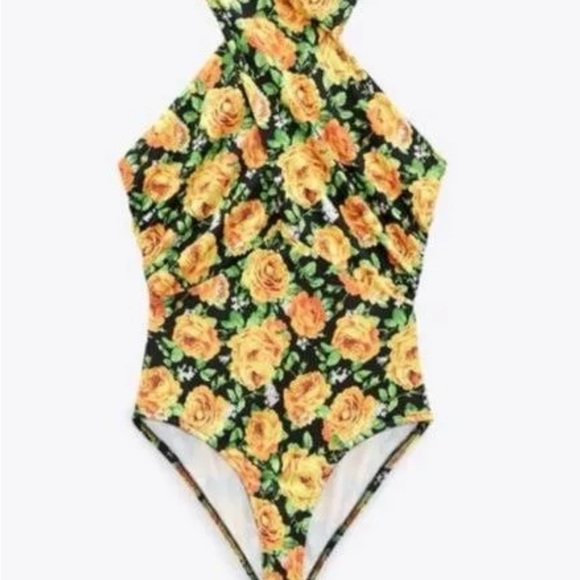 Zara Floral Top! Twist halter neck bodysuit! Perfect for spring and summer! - Picture 2 of 6